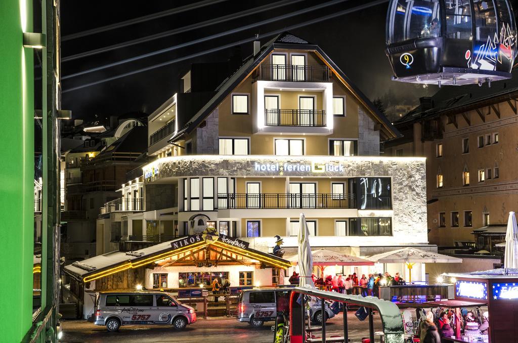 Hotel Ferienglueck イシュグル エクステリア 写真