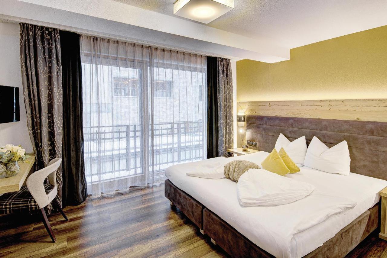 Hotel Ferienglueck イシュグル エクステリア 写真