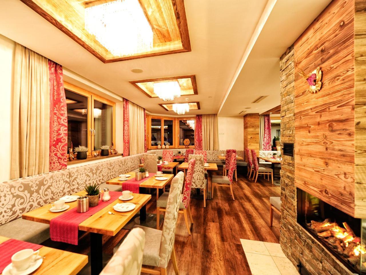 Hotel Ferienglueck イシュグル エクステリア 写真