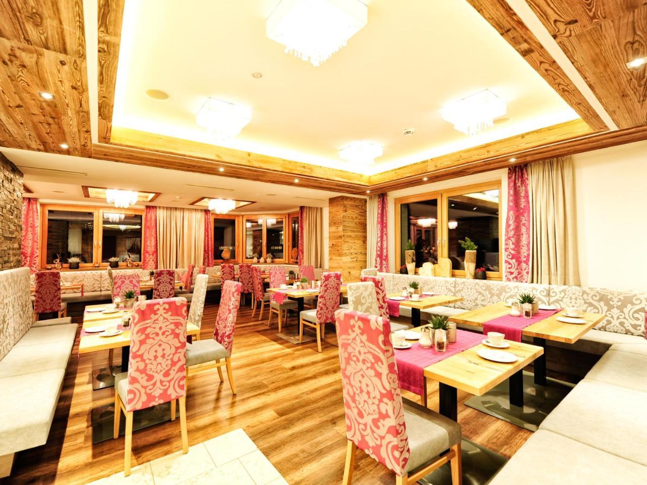 Hotel Ferienglueck イシュグル エクステリア 写真